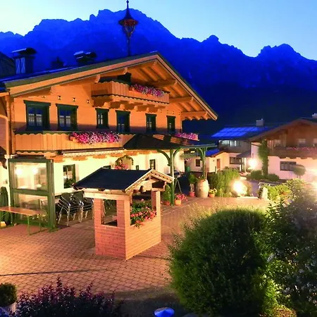 Schnapsbrennhotel Stockinggut 3* Leogang