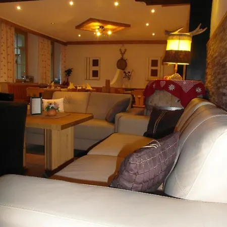 Schnapsbrennhotel Stockinggut 3*