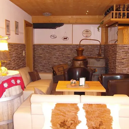 Schnapsbrennhotel Stockinggut 3* Leogang